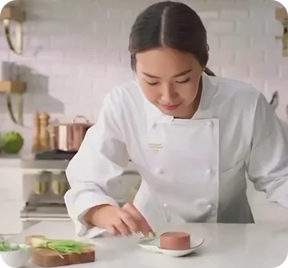 Fancy Feast 2023 
                 by Bjoern Amend                